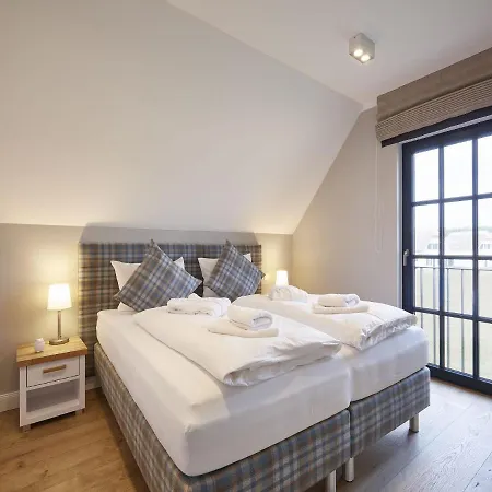 Reetland am Meer - Luxus Reetdachvilla mit 3 Schlafzimmern, Sauna und Kamin F12 Dranske Exterior foto