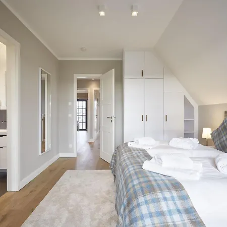 Reetland am Meer - Luxus Reetdachvilla mit 3 Schlafzimmern, Sauna und Kamin F12 Dranske Exterior foto