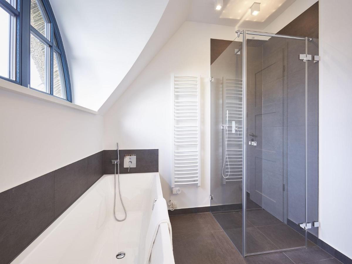 Reetland Am - Luxus Reetdachvilla Mit 3 Schlafzimmern, Sauna Und Kamin F12 Dranske