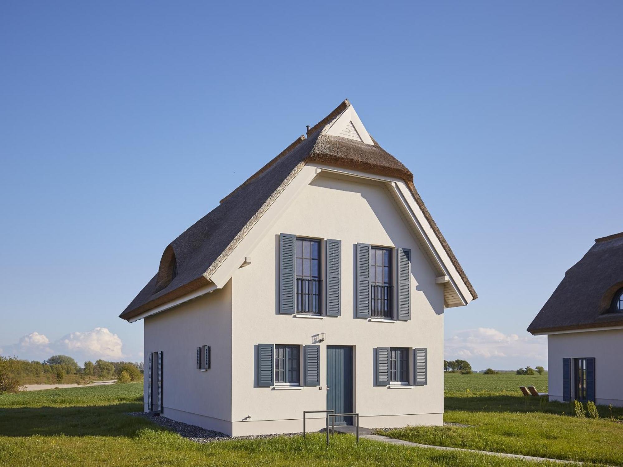 Ferienhaus Reetland Am - Luxus Reetdachvilla Mit 3 Schlafzimmern, Sauna Und Kamin F12 *